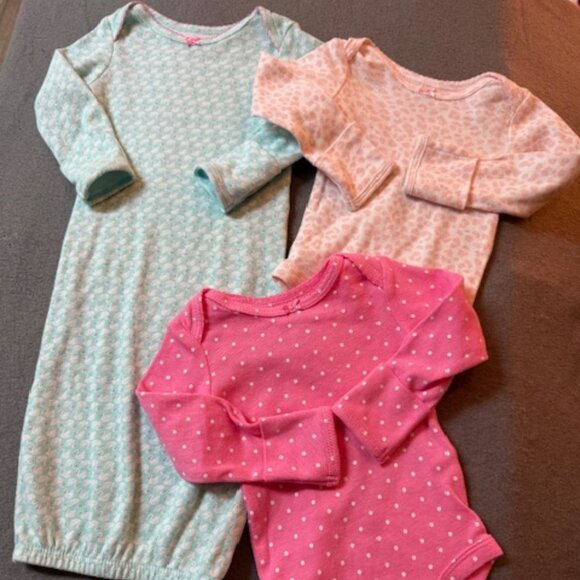Simple Joys by Carter's Baby Girl Pattern One Pieces & Gown/3 Piece Lot/Newborn - Picture 1 of 4